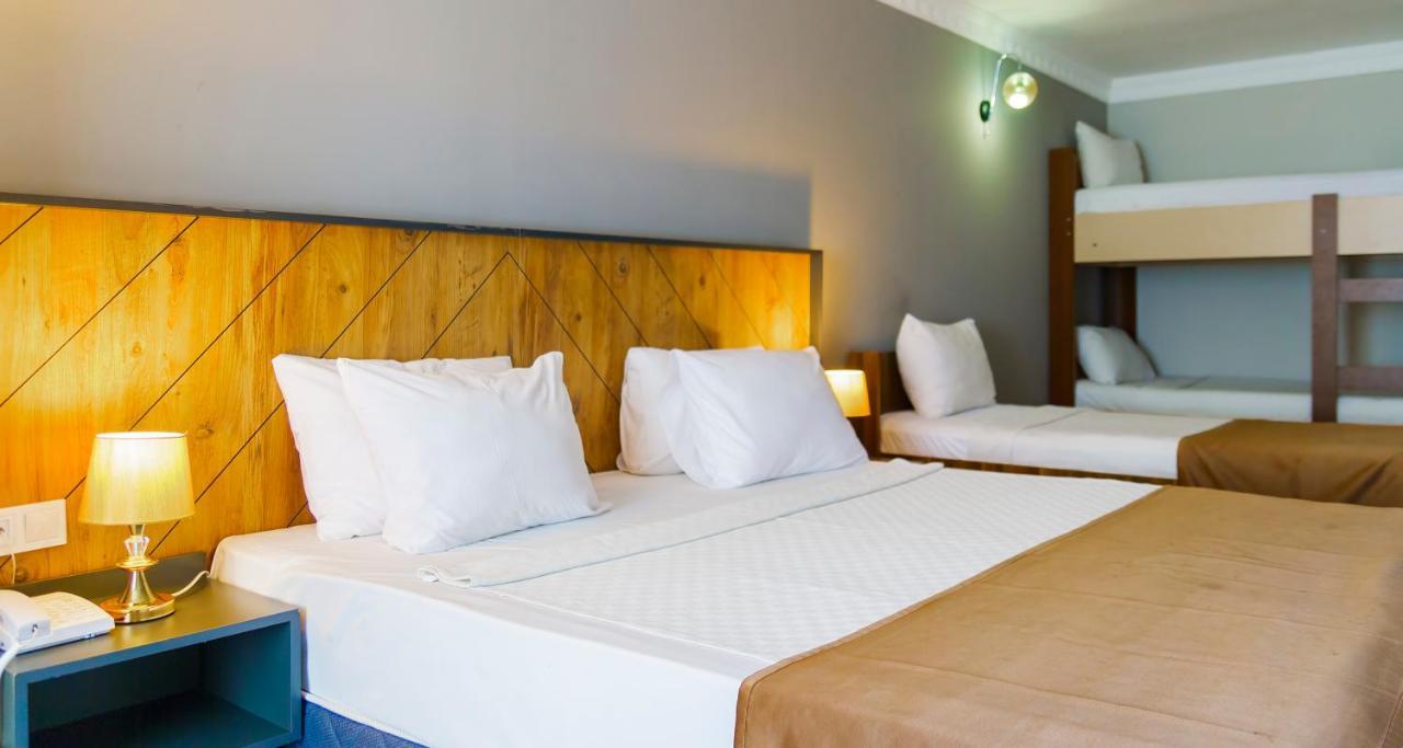 Privado Hotels Antalia Esterno foto